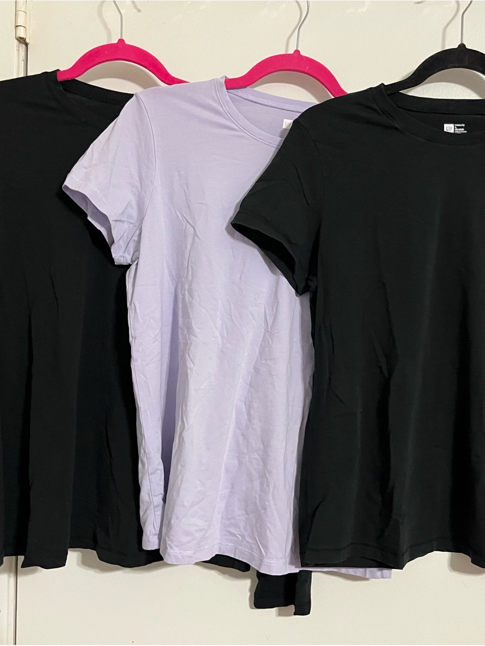 Lot of 3 Gap Maternity T-Shirts Size L Black & Lavender Purple Stretch Crew Neck